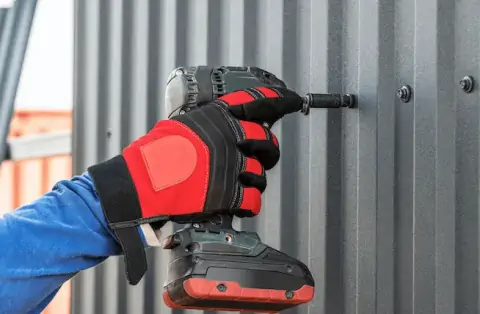 Travaux de zinguerie - Saint-Julien-de-Peyrolas